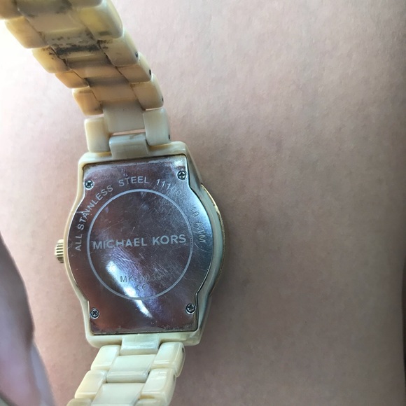 Michael Kors tortoise gold watch - Picture 4 of 4